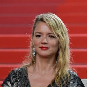 Virginie Efira - Descente des marches du film "Le Grand Bain" lors du 71ème Festival International du Film de Cannes. Le 13 mai 2018 © Giancarlo Gorassini / Bestimage