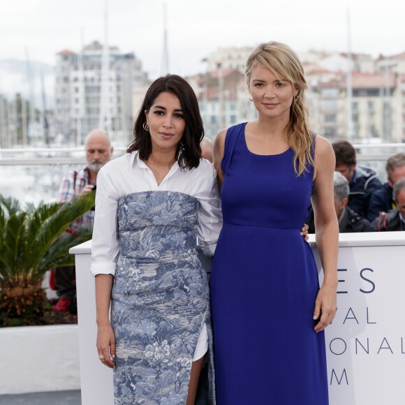 Leila Bekhti, Virginie Efira lors du photocall du film "Le grand bain" au 71ème Festival International du Film de Cannes, le 13 mai 2018. © Borde / Jacovides / Moreau / Bestimage