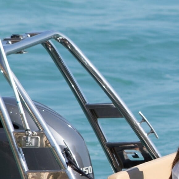 Exclusif - Will Smith, Jada Pinkett Smith et leurs enfants Jaden et Willow réunis en vacances sur un yacht au large de Capri en Italie, le 19 juillet 2018.