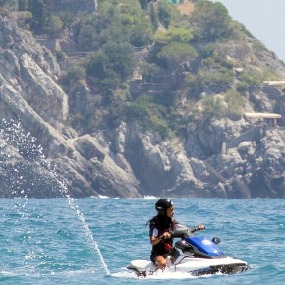 Exclusif - Will Smith, Jada Pinkett Smith et leurs enfants Jaden et Willow réunis en vacances sur un yacht au large de Capri en Italie, le 19 juillet 2018.
