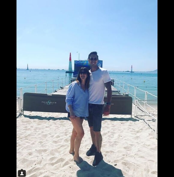 Frédérick Bousquet et sa compagne Emilie posent sur Instagram le 21 avril 2018.