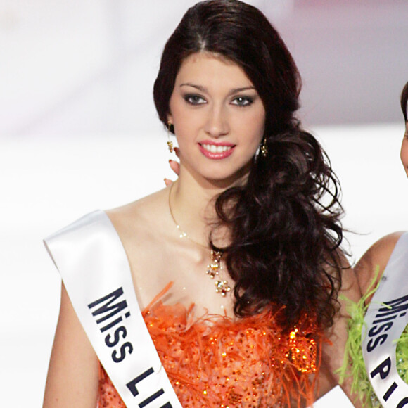 MISS PICARDIE RACHEL LEGRAIN TRAPANI ELUE MISS FRANCE 2007 ET SA DAUPHINE MISS LIMOUSIN SOPHIE VOUZELAUD (MALENTENDANTE) -