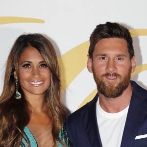 Lionel Messi et sa femme Antonella Roccuzzo - Soirée pré-mariage du joueur du footballeur Cesc Fabregas et Daniella Semaan à Ibiza en Espagne le 24 juillet 2018.