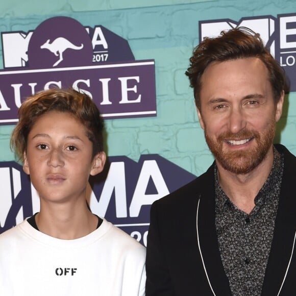 David Guetta et son fils Tim Elvis - Soirée des 24ème MTV Europe Music Awards à la salle SSE Wembley Arena à Londres, Royaume Uni, le 12 novembre 2017.