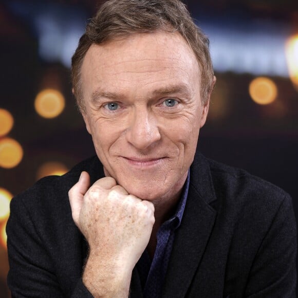 Rendez-vous portrait en studio avec Christophe Hondelatte à Paris, le 8 novembre 2017. © Cédric Perrin / Bestimage