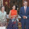 Le roi Felipe VI, la reine Sofia et la reine Letizia d'Espagne lors de la traditionnelle réception au Palais Royal de Almudaina à Palma de Majorque le 3 août 2018.