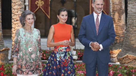 Letizia d'Espagne, radieuse avec Felipe VI et Sofia d'Espagne à la Almudaina