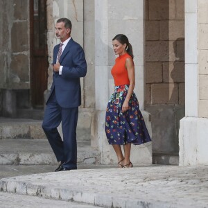 Le roi Felipe VI, la reine Sofia et la reine Letizia d'Espagne lors de la traditionnelle réception au Palais Royal de Almudaina à Palma de Majorque le 3 août 2018.