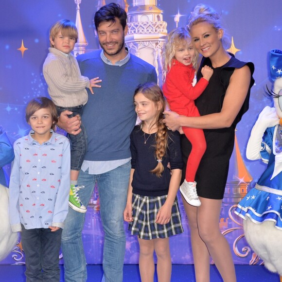 Elodie Gossuin, Bertrand Lacherie et leurs 4 enfants Rose Lacherie, Jules Lacherie, Joséphine Lacherie, Léonard Lacherie - 25e anniversaire de Disneyland Paris à Marne-La-Vallée le 25 mars 2017 © Veeren Ramsamy / Bestimage