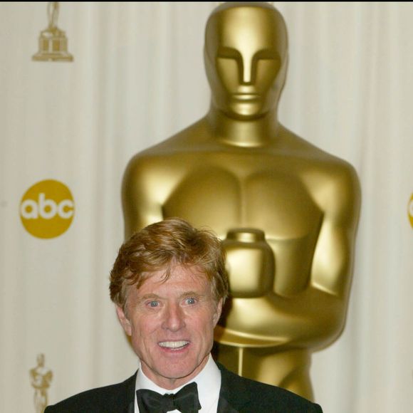 Robert Redford reçoit un Oscar d'honneur en 2002