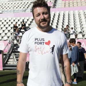 Semi-exclusif - Bruno Guillon - Pour la 12ème année consécutive, l'association "Plus fort la vie" créée par JC Darmon, a organisé un match de football en présence de nombreuses personnalités au stade Jean Bouin à Paris, le 15 octobre 2017. © Pierre Perusseau/Bestimage