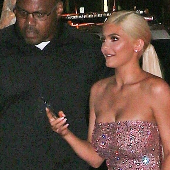 Kylie Jenner arrive au Delilah pour fêter ses 21 ans. Los Angeles, , le 9 août 2018.