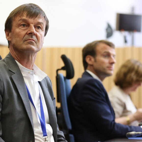 Le président de la république française, Emmanuel Macron accompagné de Nicolas Hulot participent au sommet sur les interconnections énergétiques à l'Agence Européenne pour la Sécurité Maritime, Lisbonne, Portugal, le 27 juillet 2018. © Stéphane Lemouton/Bestimage