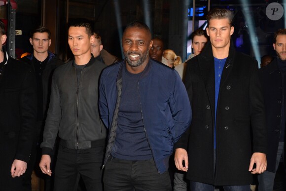 Idris Elba au lancement de sa ligne de vêtements en collaboration avec Superdry à Londres. Novembre 2015.