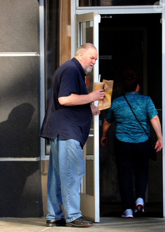 Exclusif - Thomas Markle a été aperçu en train de faire des courses à Los Angeles. Le 18 juillet 2018.