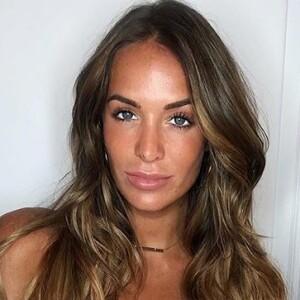 Jade Lagardère dévoile son nouveau look. New York, août 2018.
