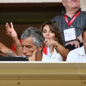 Didier Deschamps, Nagui, Cyril Rool, leurs femmes au second rang Mélanie Page, Claude Deschamps et des amis durant le Match de football de Ligue 1 opposant Monaco à Lille au stade Louis II le 18 août 2018. Pour leur première rencontre à domicile de la saison 2018/2019, les monégasques n'ont obtenu qu'un match nul 0 - 0