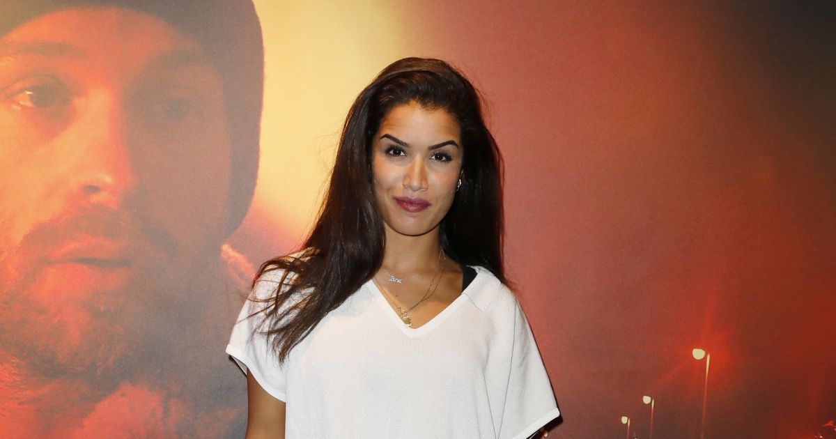 Sabrina Ouazani De L'autre Cote Du Periph Semi-exclusif - Sabrina Ouazani - Avant-première du film La surface de