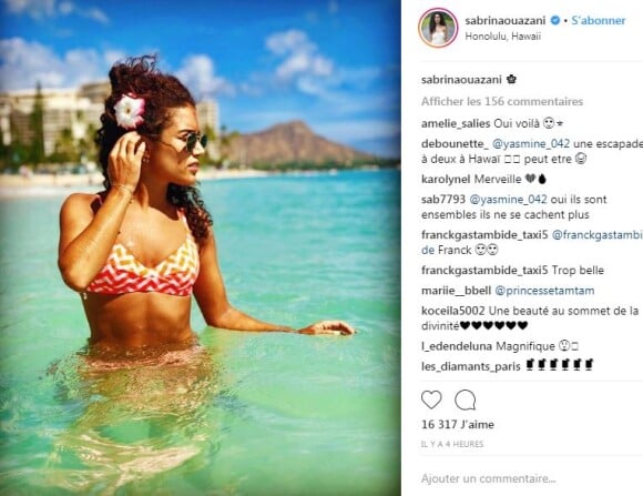 Sabrina Ouazani en bikini à Hawaï récolte un "Trop belle" de Franck Gastambide. Instagram, le 22 août 2018.