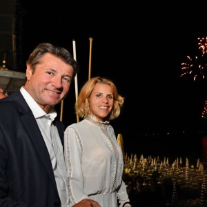 Exclusif - Christian Estrosi, le maire de Nice, assiste en compagnie de sa femme Laura Tenoudji et de leur fille Bianca au feu d'artifice sur la Promenade des Anglais à Nice, France, le 15 août 2018. La municipalité a souhaité renouer avec le traditionnel feu d'artifice du 15 août. Cette décision a été prise avec le comité de pilotage pour la mémoire des victimes de l'attentat du 14 juillet 2016. Ce feu d'artifice sera le premier sur la Promenade des Anglais depuis l'attentat. © Bruno Bébert/Bestimage