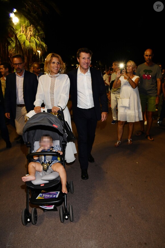 Exclusif - Christian Estrosi, sa femme Laura Tenoudji et leur fille Bianca au feu d'artifice sur la Promenade des Anglais à Nice, France, le 15 août 2018. La municipalité a souhaité renouer avec le traditionnel feu d'artifice du 15 août. Cette décision a été prise avec le comité de pilotage pour la mémoire des victimes de l'attentat du 14 juillet 2016. Ce feu d'artifice était le premier sur la Promenade des Anglais depuis l'attentat. © Bruno Bébert/Bestimage