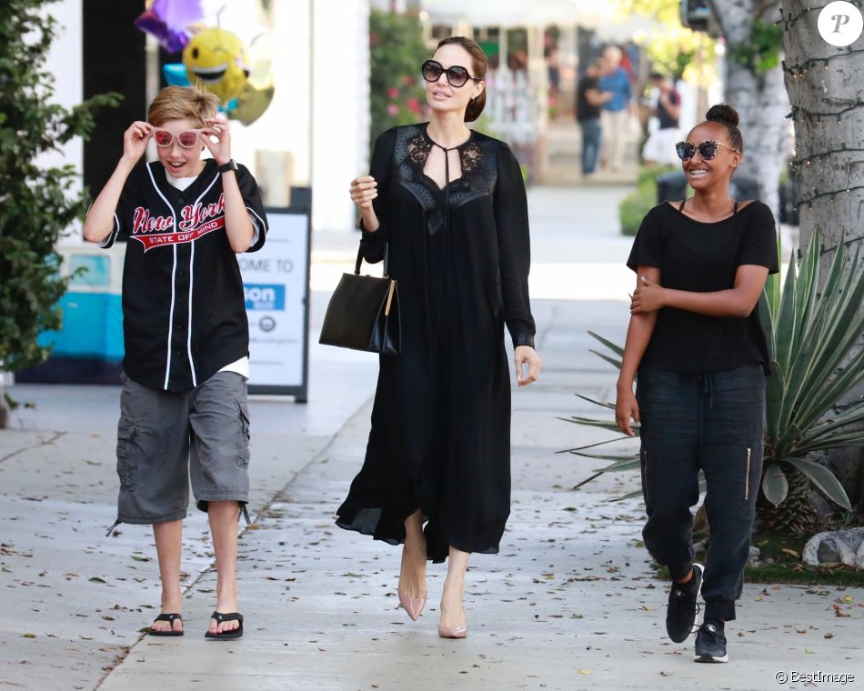Exclusif - Angelina Jolie et ses filles Zahara et Shiloh éclatent de