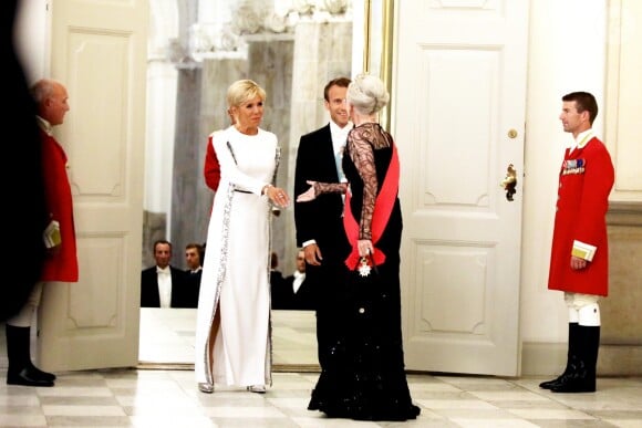 La reine Margrethe II de Danemark, le président de la République française Emmanuel Macron et sa femme la Première Dame Brigitte Macron (Trogneux) - Arrivées au dîner d'Etat donné au château de Christiansborg en l'honneur de la visite du président de la République française et sa femme la Première Dame à Copenhague, Danemark, le 29 août 2018. © Dominique Jacovides/Bestimage