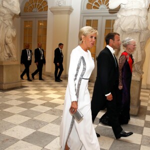 La reine Margrethe II de Danemark, le président de la République française Emmanuel Macron et sa femme la Première Dame Brigitte Macron (Trogneux) - Arrivées au dîner d'Etat donné au château de Christiansborg en l'honneur de la visite du président de la République française et sa femme la Première Dame à Copenhague, Danemark, le 29 août 2018. © Dominique Jacovides/Bestimage