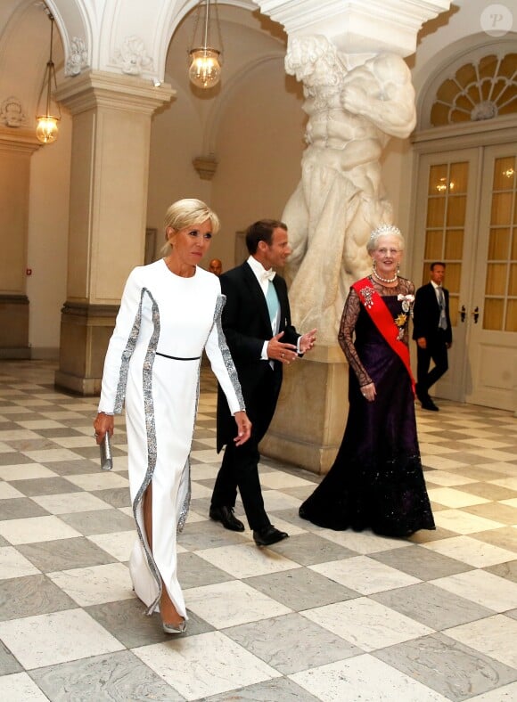 La reine Margrethe II de Danemark, le président de la République française Emmanuel Macron et sa femme la Première Dame Brigitte Macron (Trogneux) - Arrivées au dîner d'Etat donné au château de Christiansborg en l'honneur de la visite du président de la République française et sa femme la Première Dame à Copenhague, Danemark, le 29 août 2018. © Dominique Jacovides/Bestimage