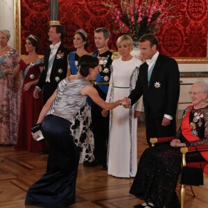 La princesse Benedikte de Danemark, la princesse Marie de Danemark, le prince Joachim de Danemark, la princesse Mary de Danemark, Le prince Frederik de Danemark, la Première Dame Brigitte Macron (Trogneux), le président de la République française Emmanuel Macron et La reine Margrethe II de Danemark - Dîner d'Etat donné au château de Christiansborg en l'honneur de la visite du président de la République française et sa femme la Première Dame à Copenhague, Danemark, le 28 août 2018. © Ludovic Marin/Pool/Bestimage