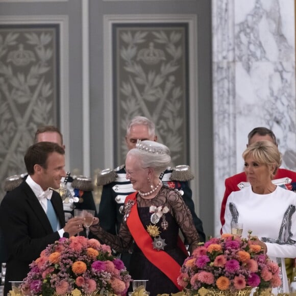 La princesse Mary de Danemark, le président de la République française Emmanuel Macron, la reine Margrethe II de Danemark, la Première Dame Brigitte Macron (Trogneux), le prince Frederik de Danemark - Dîner d'Etat donné au château de Christiansborg en l'honneur de la visite du président de la République française et sa femme la Première Dame à Copenhague, Danemark, le 28 août 2018.