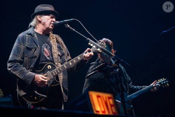 Neil Young en concert lors du 51ème Festival d'Eté de Québec, le 7 juillet 2018.