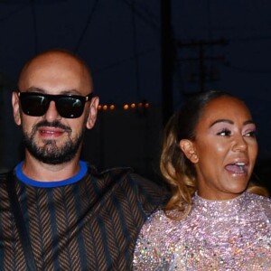 Mel B et Gary Madatyan dans la rue à Los Angeles le 22 août 2018.