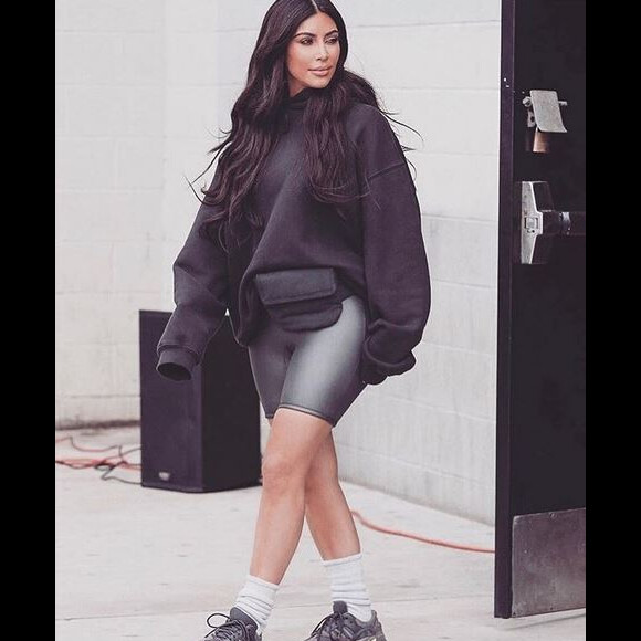 Kim Kardashian habillée en YEEZY. Mars 2018.