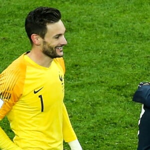 Joie de l'équipe de France de football après leur qualification en finale de la coupe du monde 2018 en Russie à Saint-Pétersbourg le 10 juillet 2018.