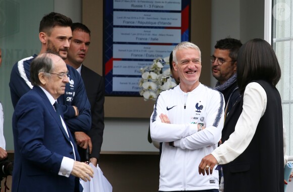 Hugo Lloris, capitaine de l'équipe de France de football, Laura Flessel, ministre des sports, Noël Le Graët, président de la fédération française de football, Didier Deschamps, sélectionneur de l'équipe de France de Football - Le président et son épouse rencontrent les joueurs de l'équipe de France de football qui participeront à la coupe du monde au centre de Clairefontaine le 5 juin 2018. © Dominique Jacovides / Cyril Moreau / Bestimage