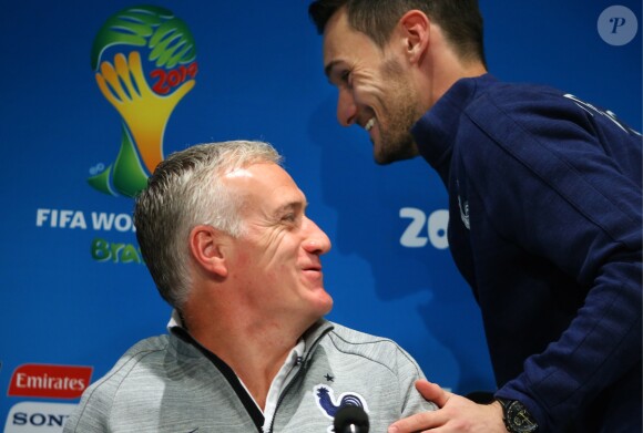 Didier Deschamps, Hugo Lloris - Conférence presse de l'équipe de France à Rio de Janeiro au Brésil avant leur rencontre contre l'Allemagne an quart de finale de la coupe du monde, le 3 juillet 2014.