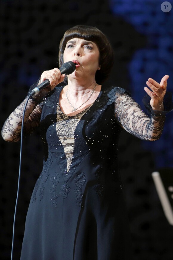Mireille Mathieu en concert à la Philharmonie de l'Elbe à Hambourg. Le 22 avril 2018