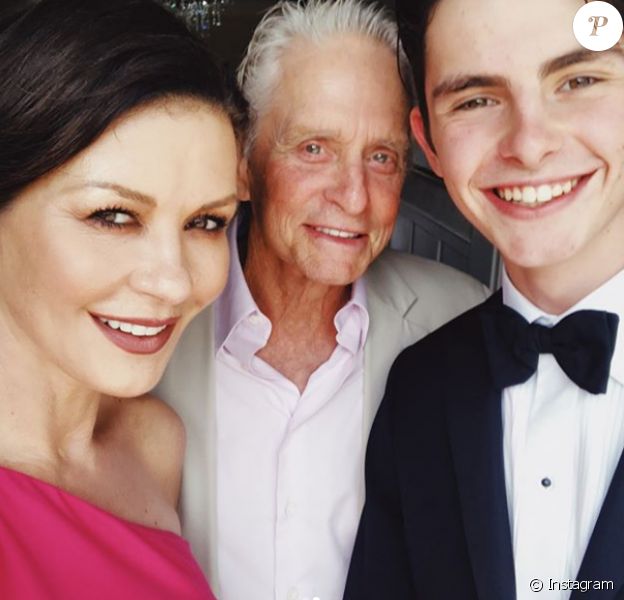 Catherine ZetaJones émue Son fils Dylan, ado indépendant, s'installe