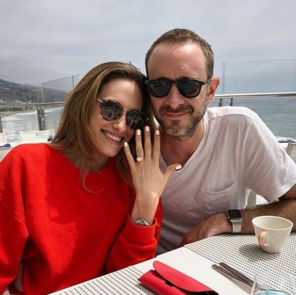 Carly Chaikin et son fiancé. Instagram, le 4 septembre 2018