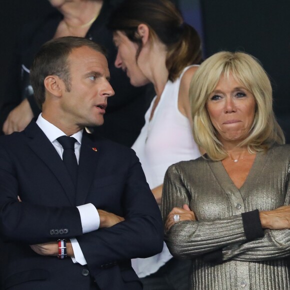 Le président de la République Emmanuel Macron, sa femme la Première Dame Brigitte Macron (Trogneux) et Roxana Maracineanu, ministère des Sports dans les tribunes lors de la Ligue des nations opposant la France aux Pays-Bas, au Stade de France, à Saint-Denis, le 9 septembre 2018. La France a gagné 2-1. © Cyril Moreau/Bestimage