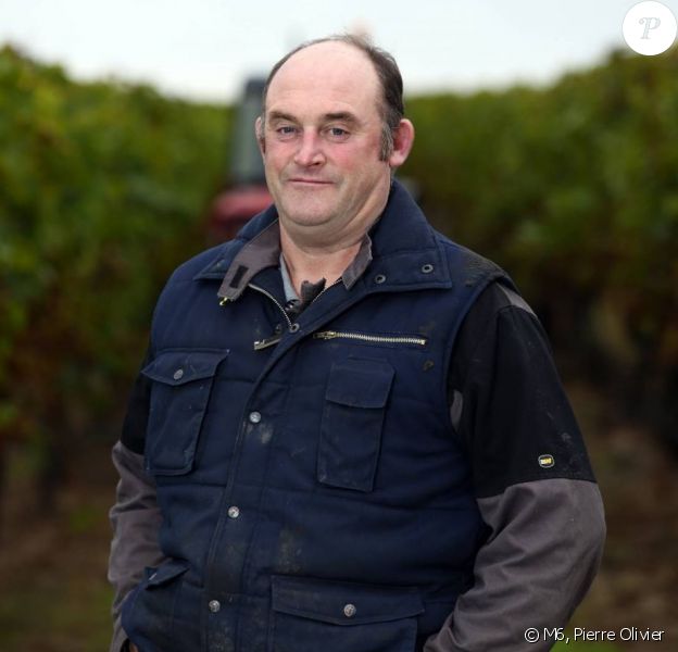 L'amour est dans le pré 8 - Philippe, 46 ans, polyculteur et producteur de cognac, est un agriculteur engagé. Il est très investi dans les syndicats agricoles.