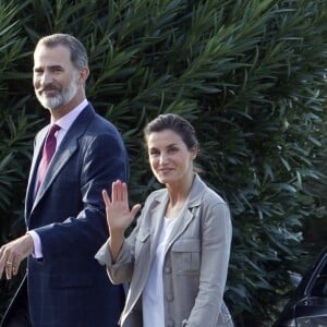 Le roi Felipe VI et la reine Letizia d'Espagne ont accompagné le 11 septembre 2018 leurs filles la princesse Leonor des Asturies et l'infante Sofia pour leur rentrée des classes à l'école Santa Maria de Los Rosales.