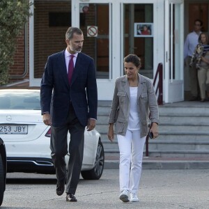 Le roi Felipe VI et la reine Letizia d'Espagne ont accompagné le 11 septembre 2018 leurs filles la princesse Leonor des Asturies et l'infante Sofia pour leur rentrée des classes à l'école Santa Maria de Los Rosales.