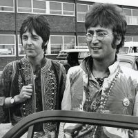 Paul McCartney dit s'être masturbé "une fois, peut-être deux" avec John Lennon