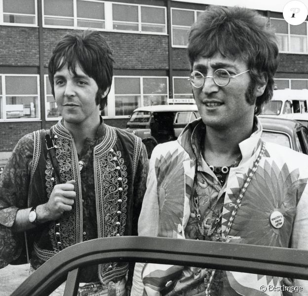 John Lennon et Paul McCartney à Londres en 1967