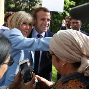 Le président de la République française Emmanuel Macron et sa femme la Première Dame Brigitte Macron (Trogneux) - Le président de la République française et sa femme la Première Dame lors des portes ouvertes au palais de l'Elysee à l'occasion des Journées Européennes du Patrimoine à Paris, France, le 15 septembre 2018. © Hamilton/Pool/Bestimage