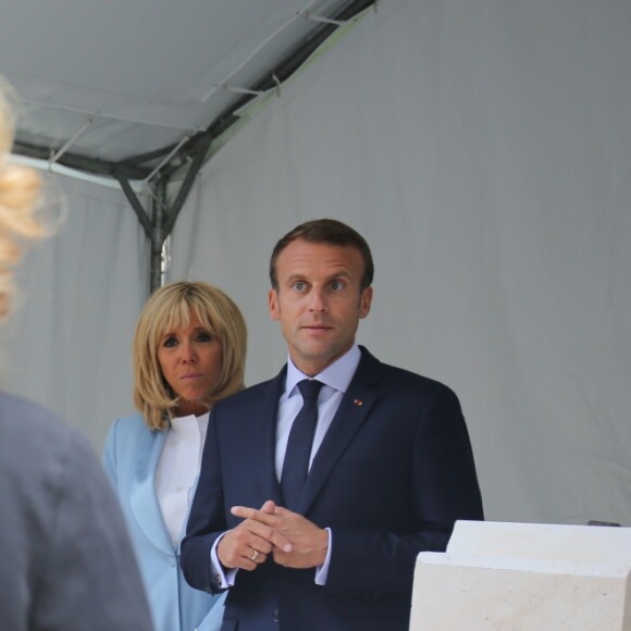 Le président de la République française Emmanuel Macron et sa femme la Première Dame Brigitte Macron (Trogneux) - Le président de la République française et sa femme la Première Dame lors des portes ouvertes au palais de l'Elysee à l'occasion des Journées Européennes du Patrimoine à Paris, France, le 15 septembre 2018. © Hamilton/Pool/Bestimage