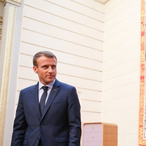 Le président de la République française Emmanuel Macron et sa femme la Première Dame Brigitte Macron (Trogneux) - Le président de la République française et sa femme la Première Dame lors des portes ouvertes au palais de l'Elysee à l'occasion des Journées Européennes du Patrimoine à Paris, France, le 15 septembre 2018. © Hamilton/Pool/Bestimage