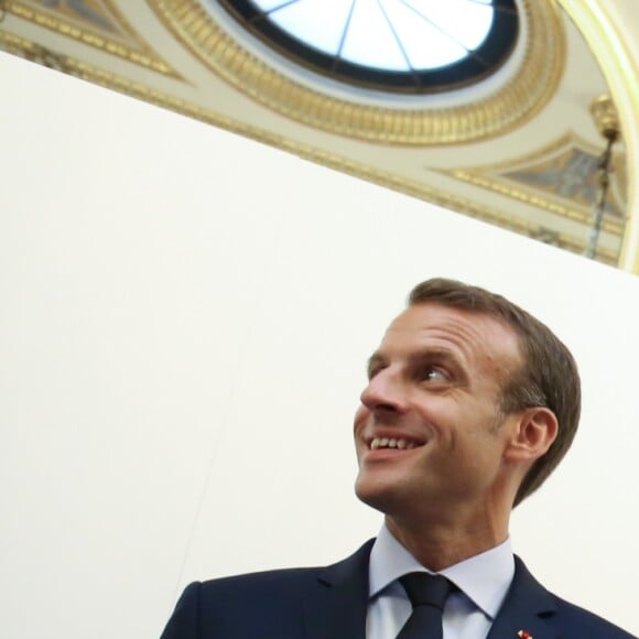 Le président de la République française Emmanuel Macron et sa femme la Première Dame Brigitte Macron (Trogneux) - Le président de la République française et sa femme la Première Dame lors des portes ouvertes au palais de l'Elysee à l'occasion des Journées Européennes du Patrimoine à Paris, France, le 15 septembre 2018. © Hamilton/Pool/Bestimage